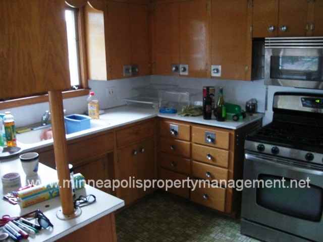 2103 Caroline Ln - Photo 3 of 21