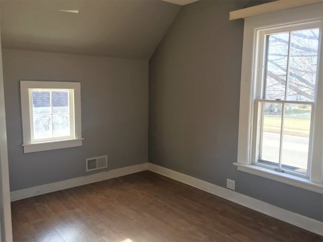 371 S State St #2 - Photo 3 of 4