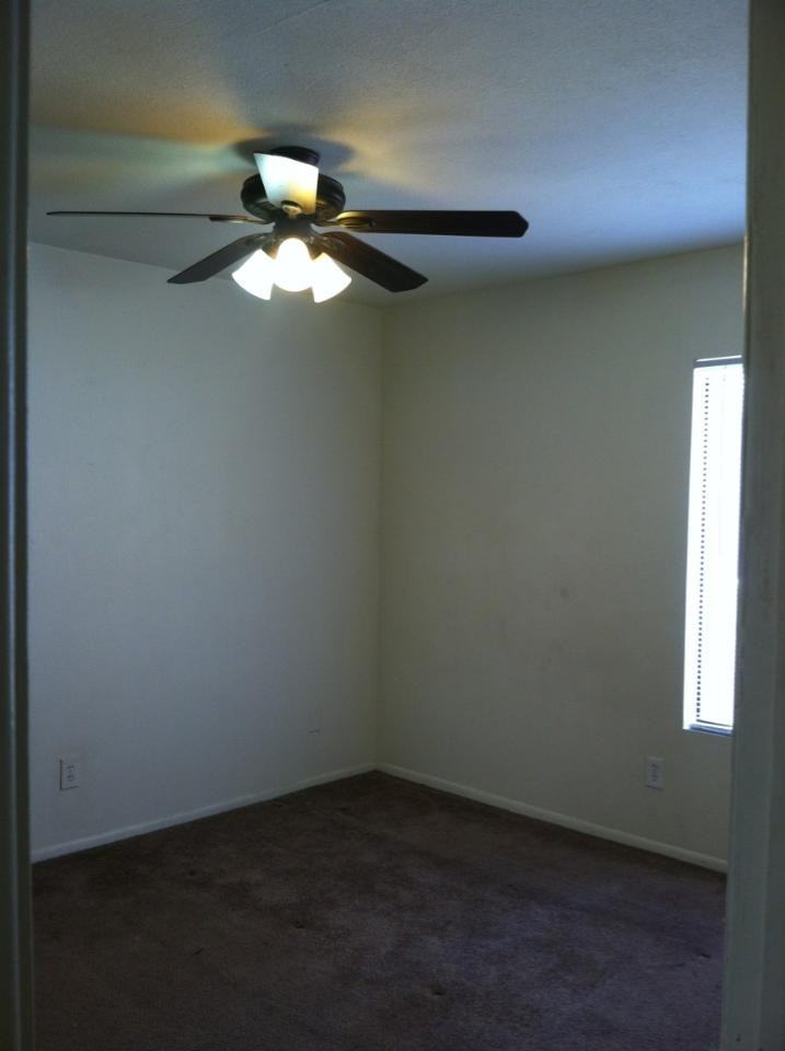 1432 W. Emerald Dr. - Photo 3 of 13