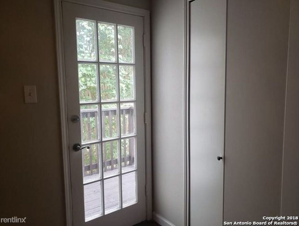 4010 High Ridge Cir - Photo 3 of 16