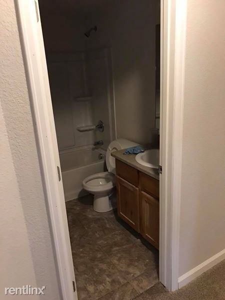 933 W Independent Ave - Photo 3 of 12