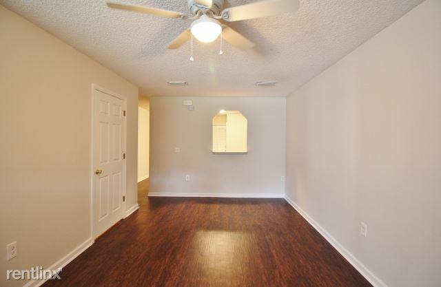 8432 McGirts Village Ln - Photo 3 of 10