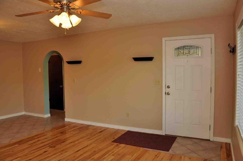 39 S 500 W - Photo 3 of 18