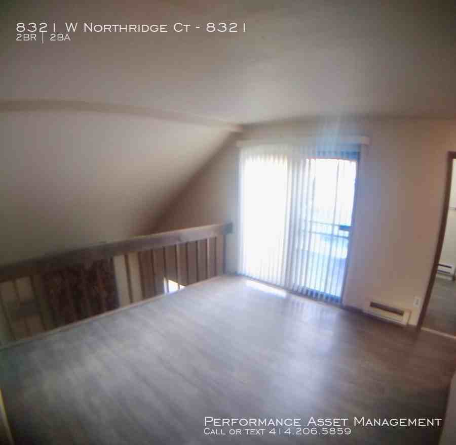 8321 W Northridge Ct #8321 - Photo 2 of 9
