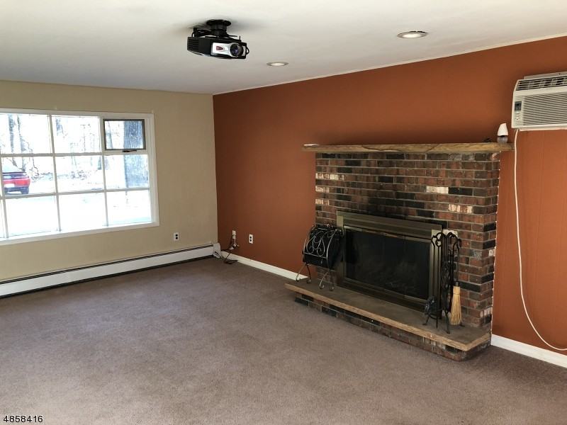 10 Deerpath Rd - Photo 2 of 12