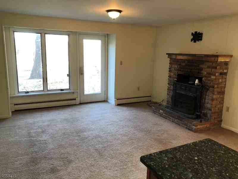 10 Deerpath Rd - Photo 3 of 12