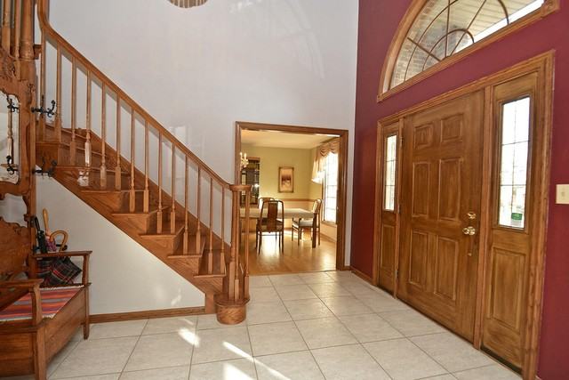11998 Holly Ct - Photo 3 of 17