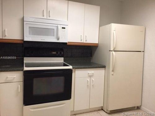 4109 NW 88th Ave - Photo 2 of 8