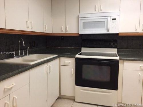 4109 NW 88th Ave - Photo 3 of 8