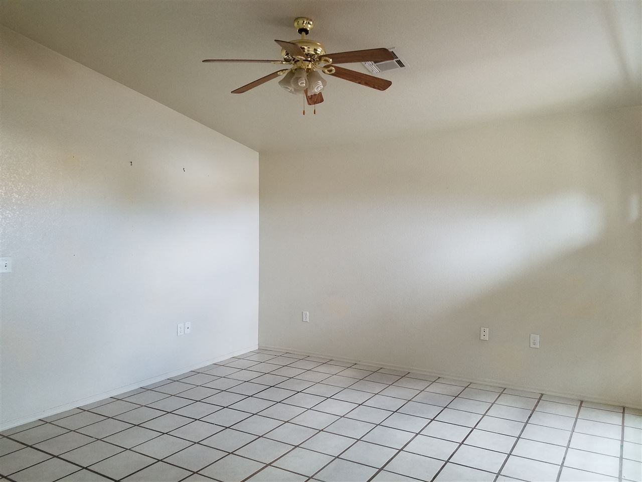 9611 East 38th Street - Photo 3 of 11