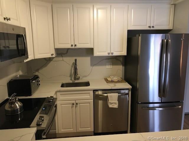 2212 Harbor View Dr - Photo 3 of 16