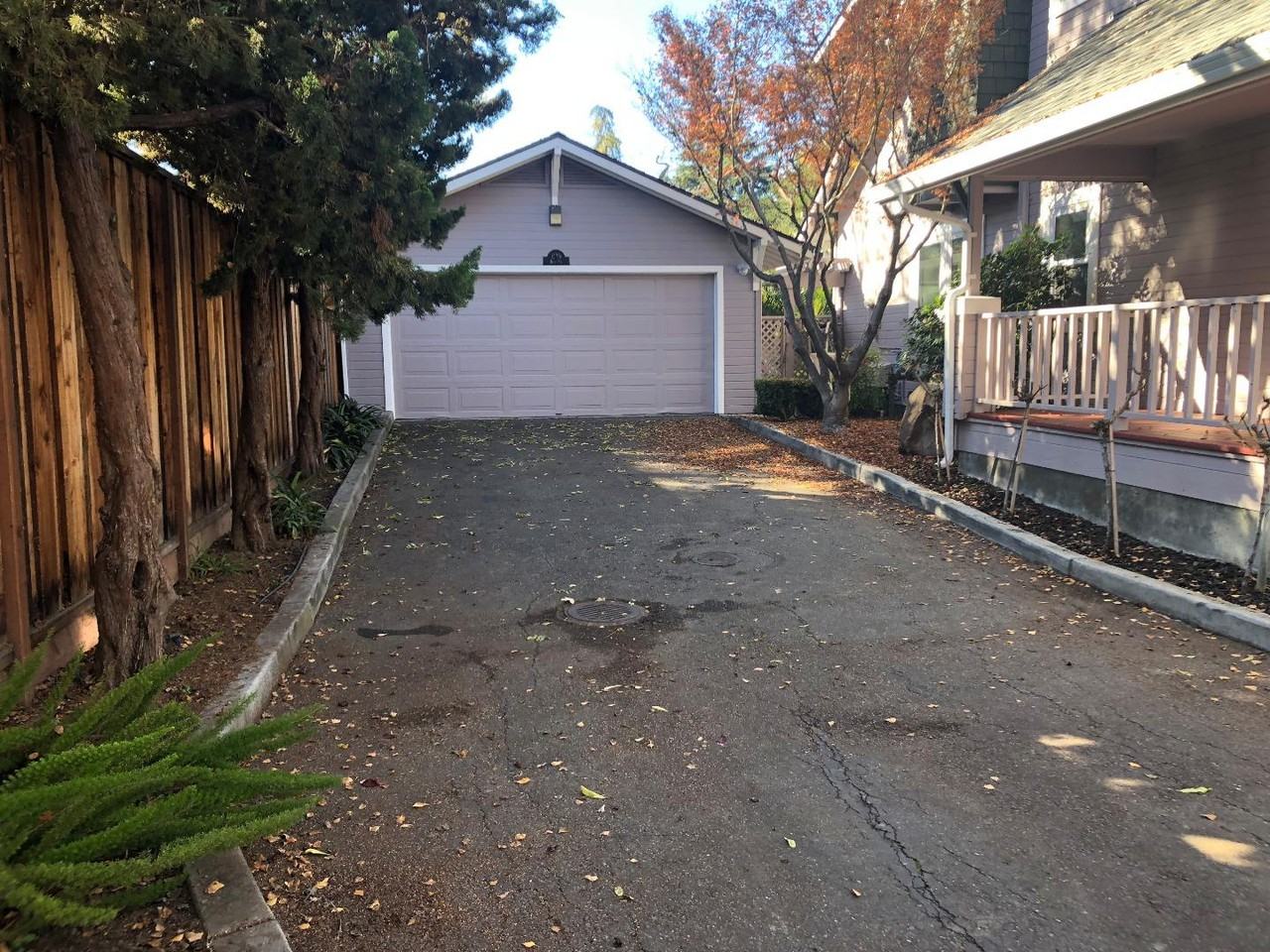 1079 Bird Ave - Photo 3 of 24