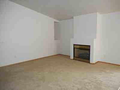 1310 Meadow Brook Ln - Photo 3 of 8