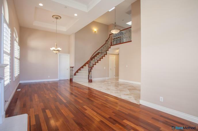 2450 Olive Ave - Photo 3 of 32