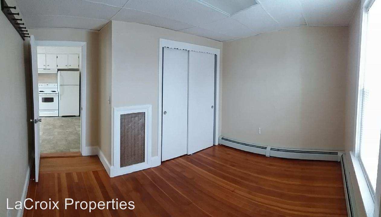 100-102 Shippee Ave - Photo 3 of 7