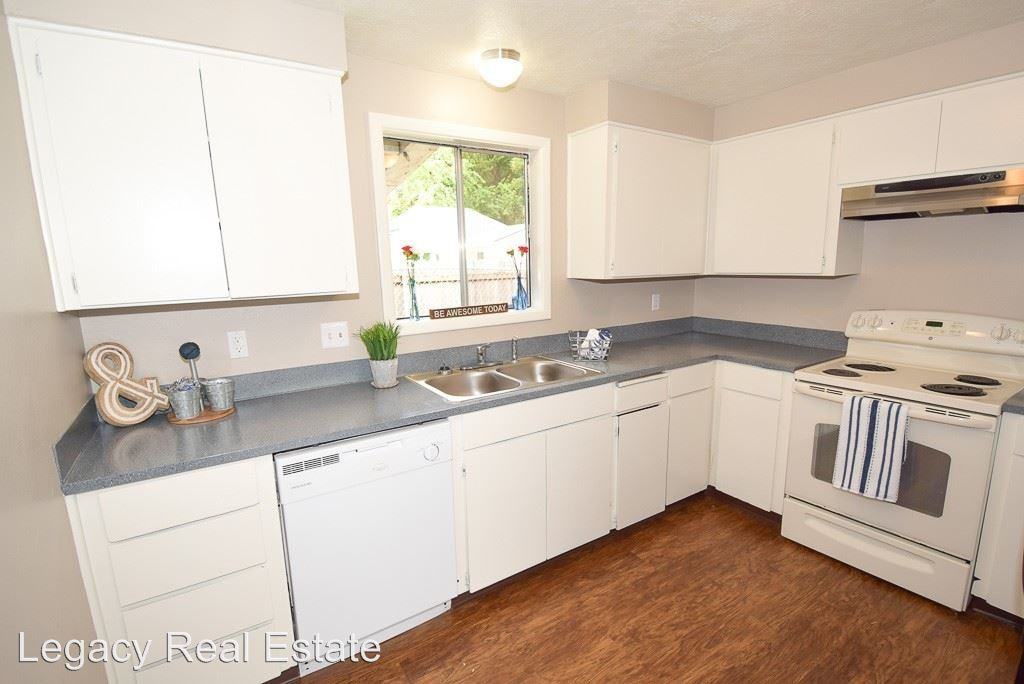 1247 Clearview Dr. N - Photo 3 of 11