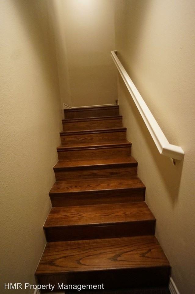 1415 S Main St - Photo 3 of 21