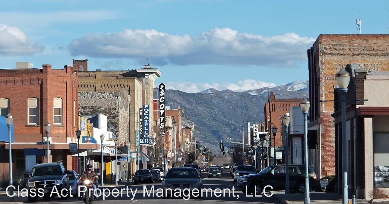 1022 East Poplar St. - Photo 3 of 26