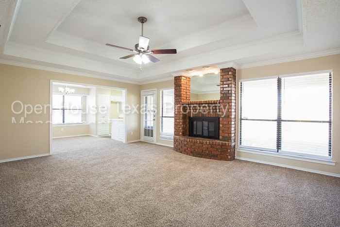 7405 Steward Ln - Photo 2 of 10