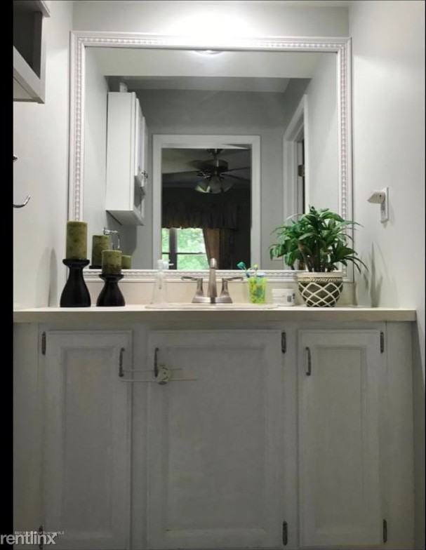 107 Junction Ave - Photo 2 of 15