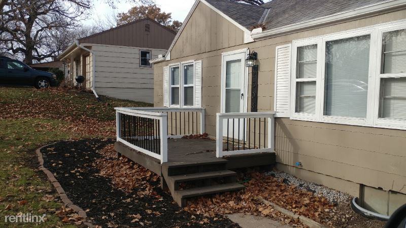 2508 NE 46th Terrace - Photo 3 of 19