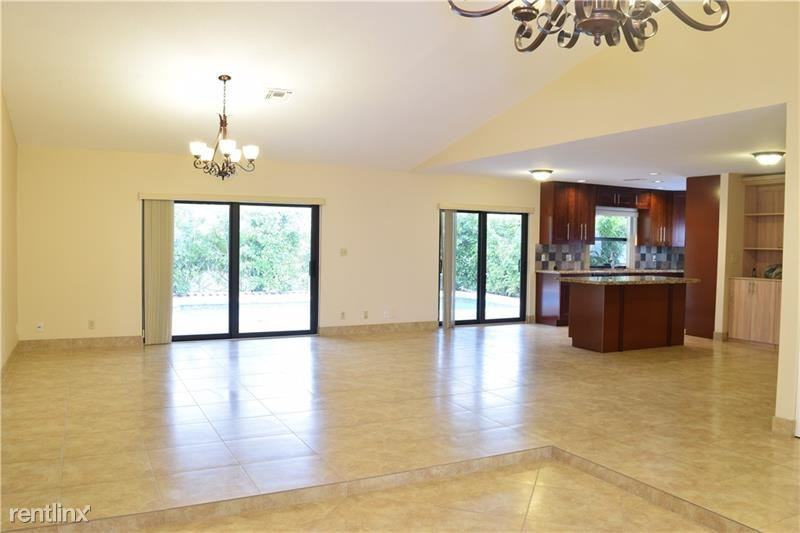 4006 NW 73rd Ave - Photo 3 of 10