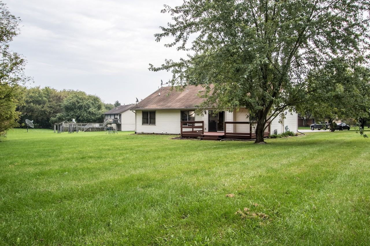 217 Tamarack Hollow St SW - Photo 3 of 12