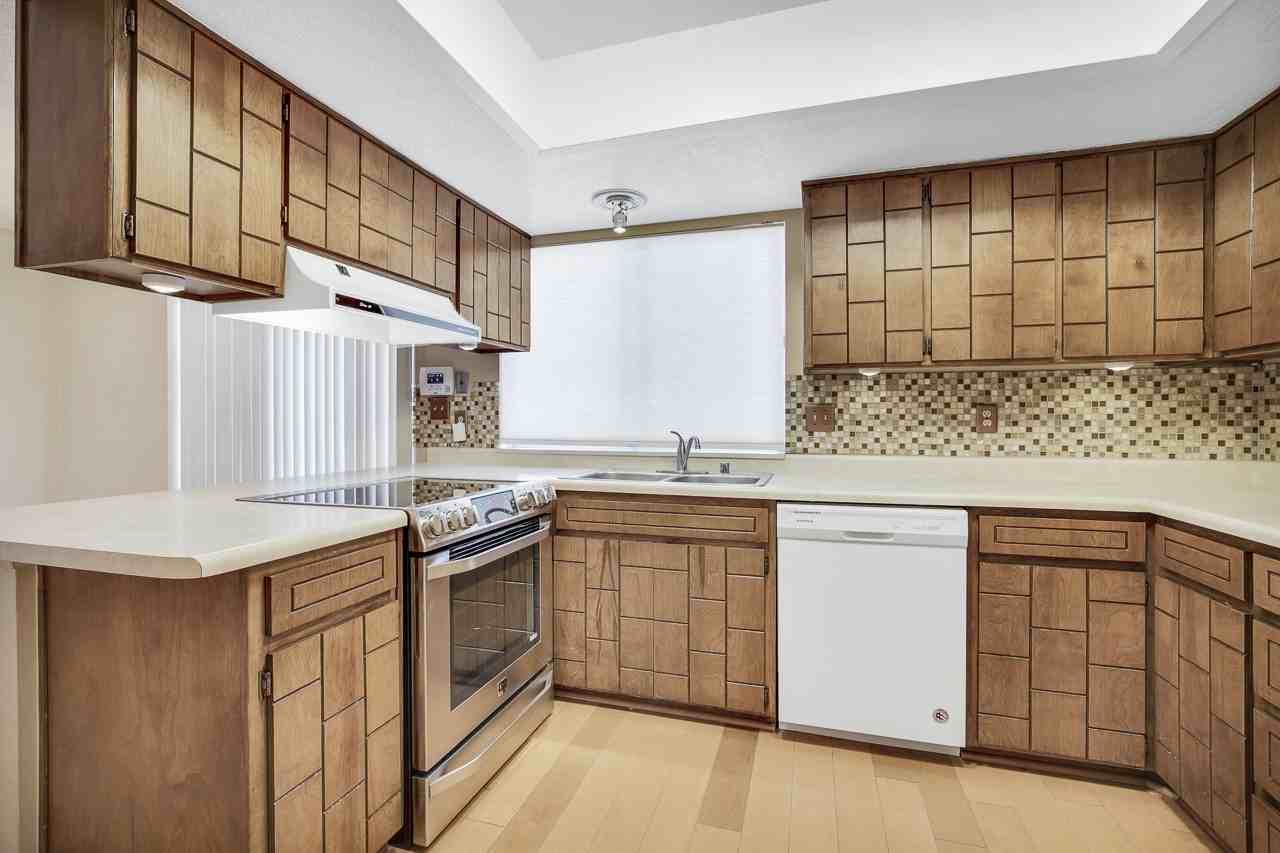 235 Montego Bay Dr - Photo 3 of 32