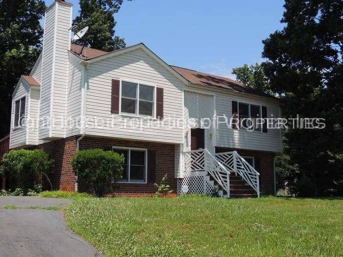 111 Whispering Pines Ct - Photo 2 of 18