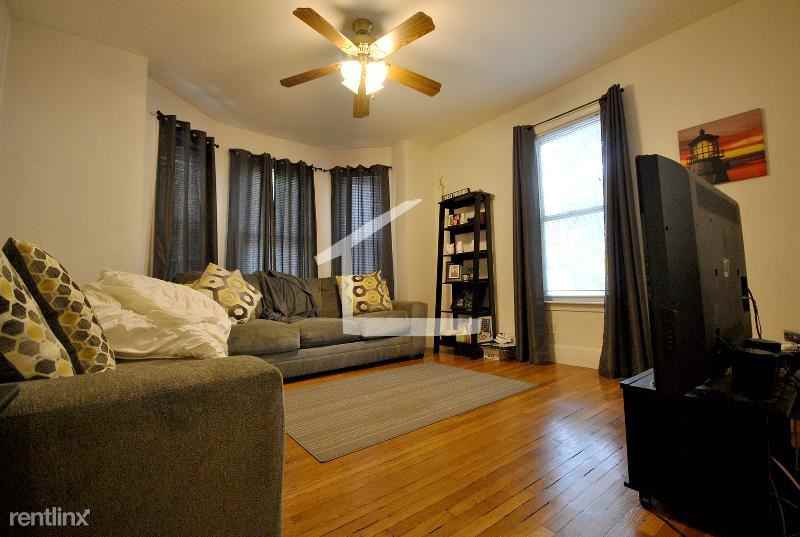 214 Freeman St - Photo 2 of 7