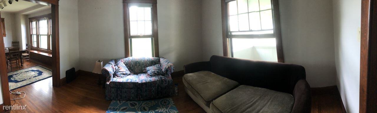 110 Adams St - Photo 2 of 10