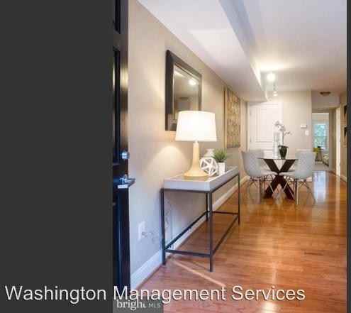 91 14th St NE #91 - Photo 2 of 13