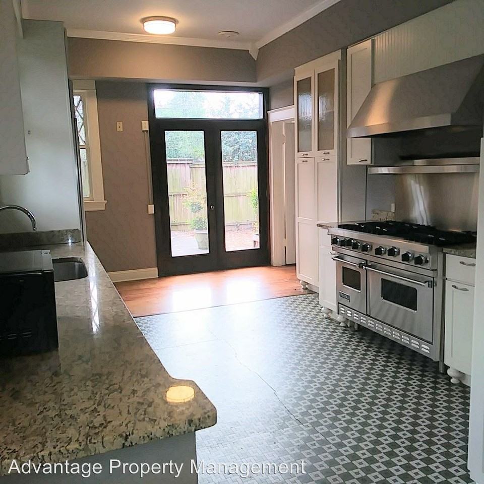 4075 Walnut Grove Rd - Photo 2 of 12