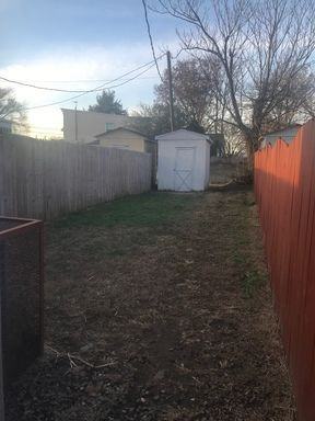 1713 Everett St - Photo 3 of 18