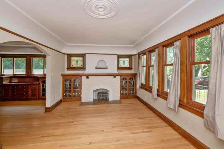 7350 N Port Washington Rd - Photo 3 of 13