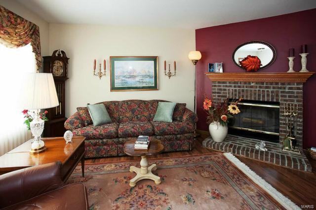 16527 Carriage View Ct - Photo 2 of 29