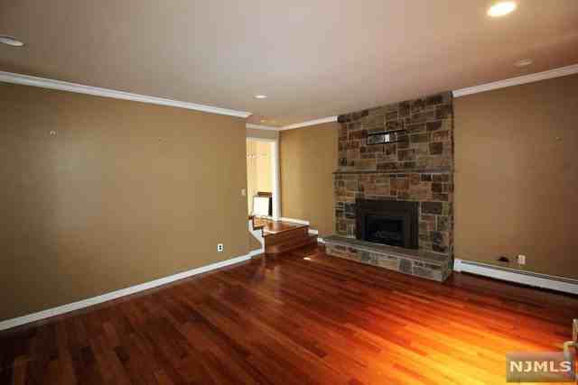 21 Tice Pl - Photo 2 of 18