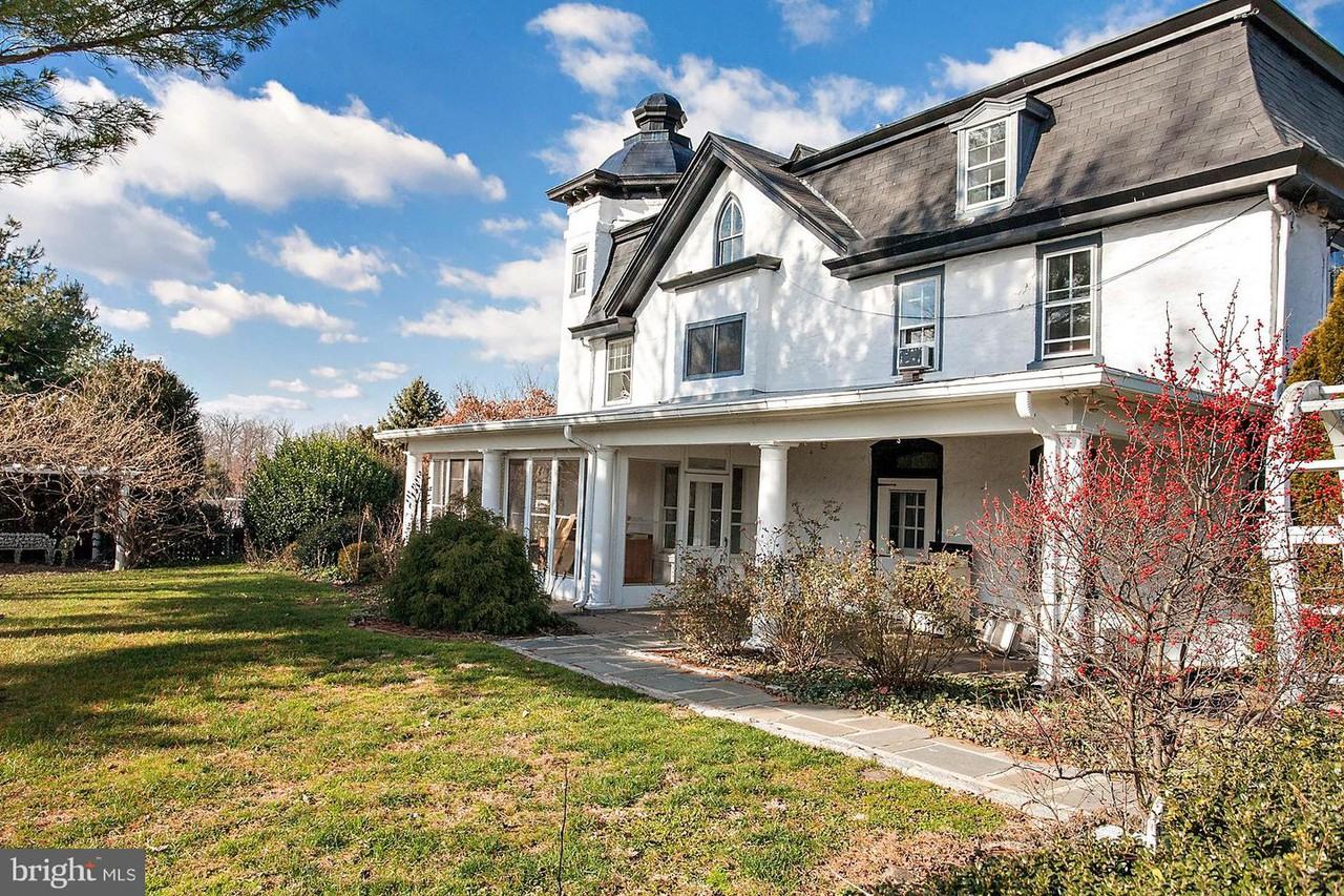 1002 Jolly Rd - Photo 2 of 31