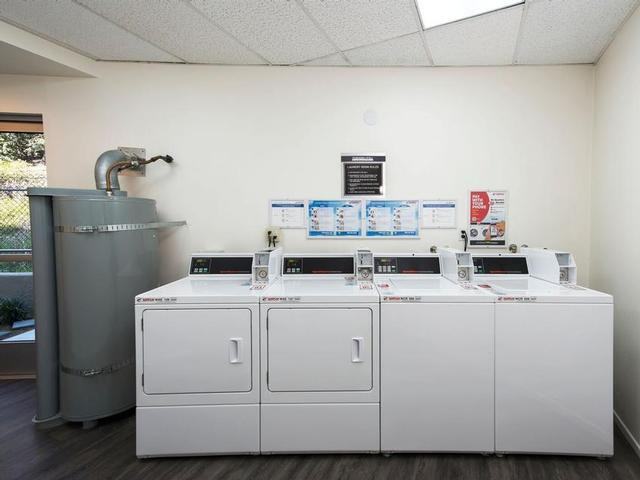 5746 Burchard Ave - Photo 3 of 10