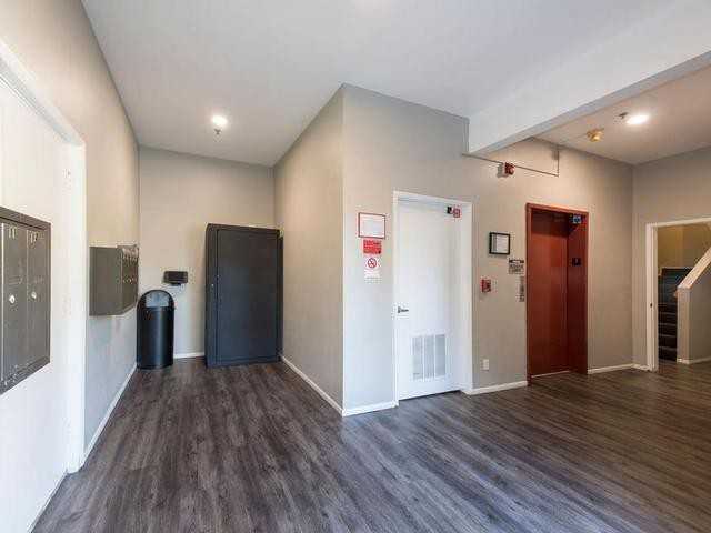 5746 Burchard Ave - Photo 3 of 10