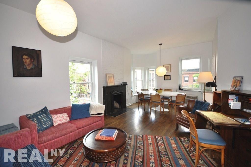 304 Henry St 4A - Photo 3 of 11