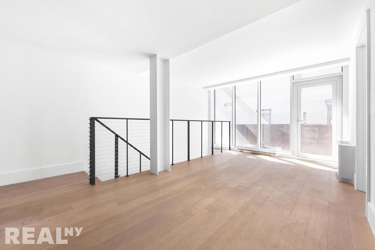 Norfolk St #1A