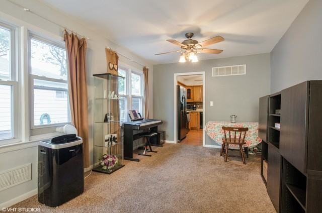 145 Greenfield Ave - Photo 3 of 9