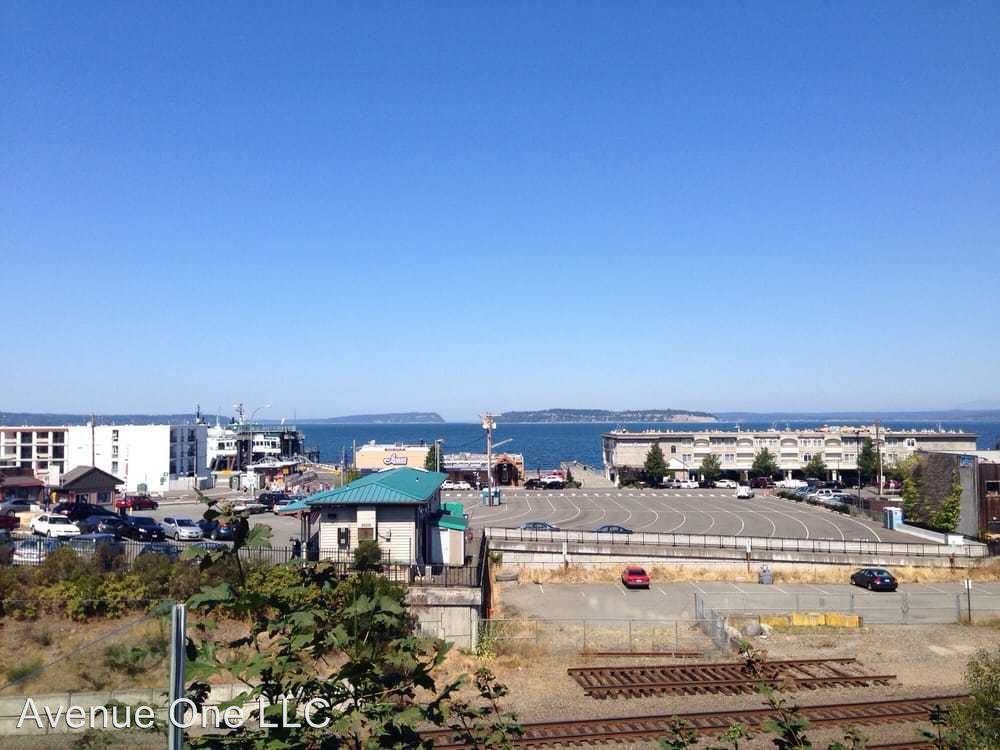 726 2nd St - Photo 2 of 12