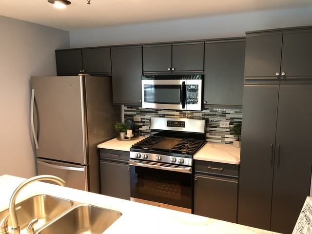 5S510 Scots Dr #17E - Photo 2 of 14