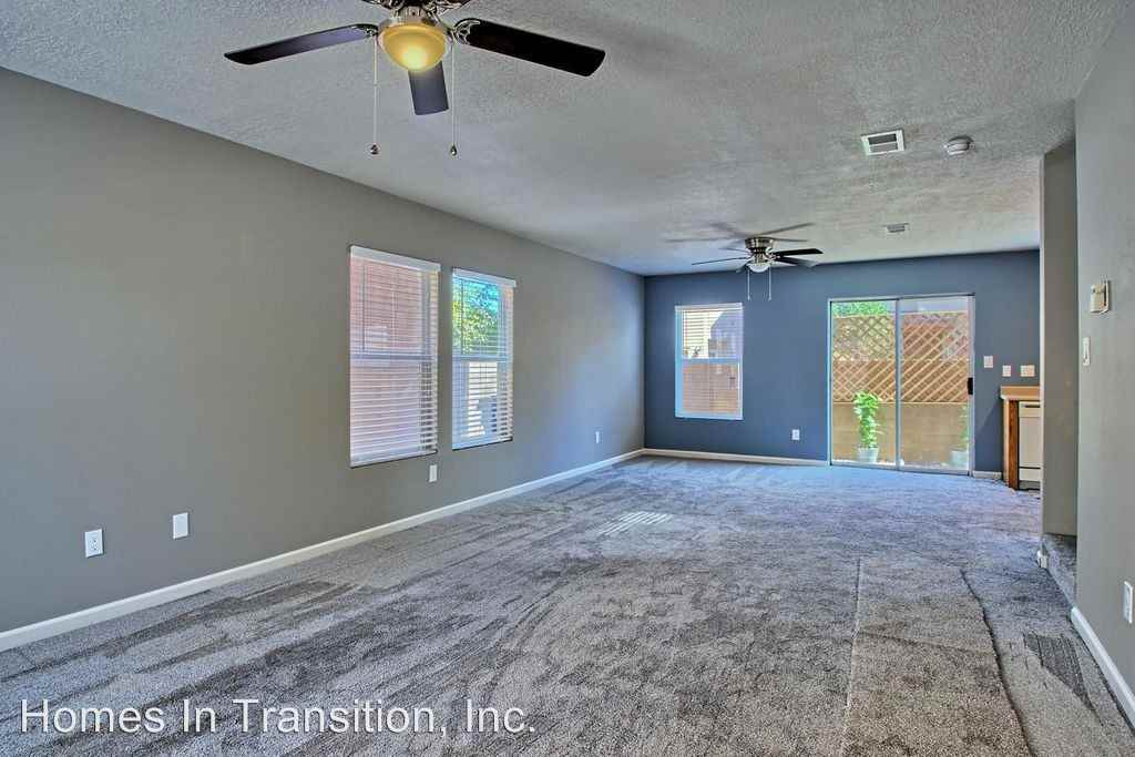 3131 Mountainside Pkwy NE - Photo 2 of 11