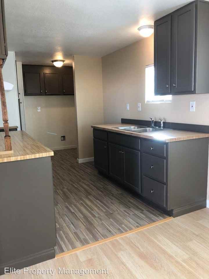 6549 Ash Ave - Photo 3 of 9