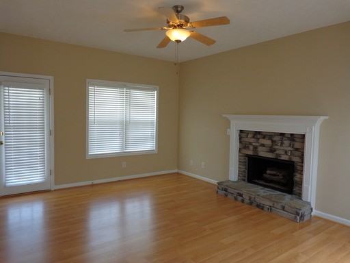 617 Spring Dr - Photo 3 of 22