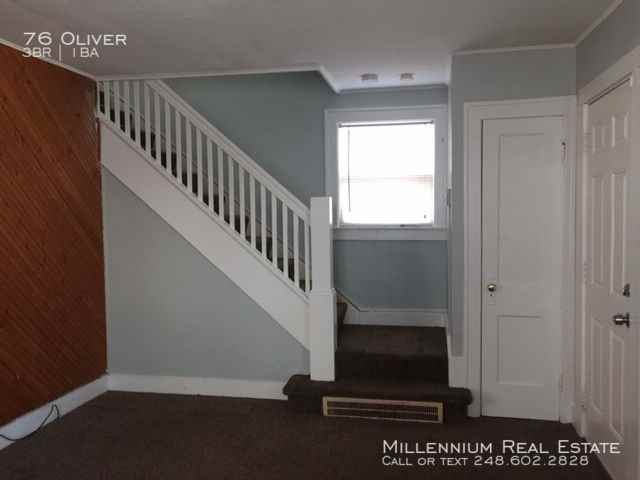 76 Oliver St - Photo 2 of 10