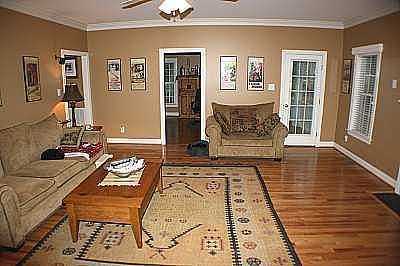 11525 Fair Isle Dr - Photo 3 of 24
